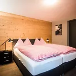 Weisses Kreuz Hotel 3*