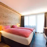 Weisses Kreuz Hotel 3*