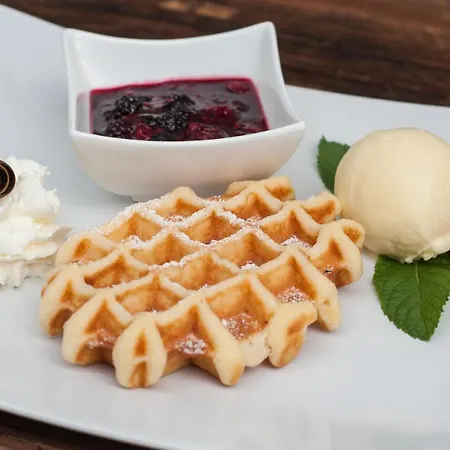 Weisses Kreuz Szálloda Brienz