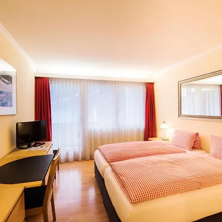 Weisses Kreuz Szálloda 3*