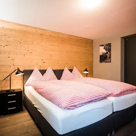 Weisses Kreuz Hotel 3*