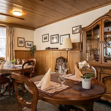 Hotel Hotel Weisses Kreuz 3*