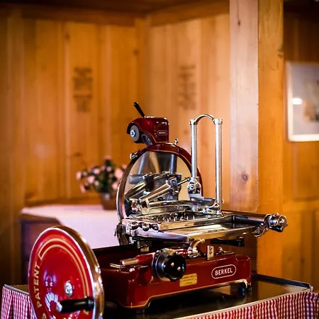 Hotel Weisses Kreuz 3*