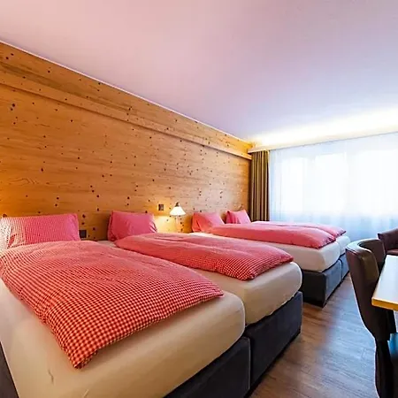 Weisses Kreuz Otel 3*