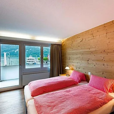 Otel Weisses Kreuz