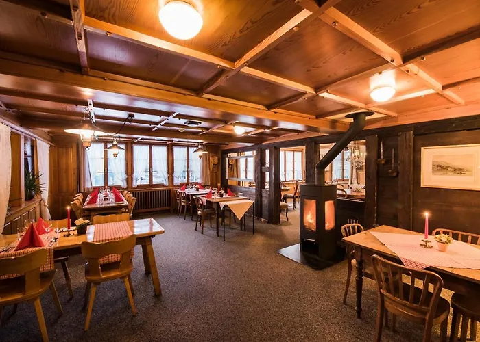 Hotel Weisses Kreuz 3*