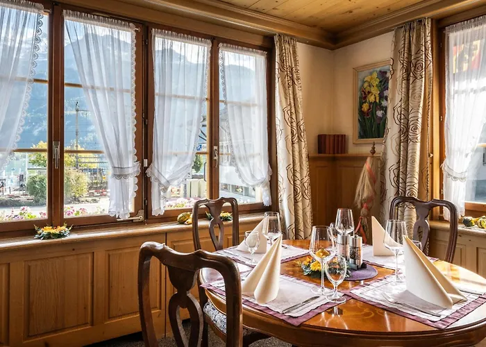 Weisses Kreuz Hotel 3*