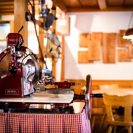 ヴァイセス クロイツ 3*