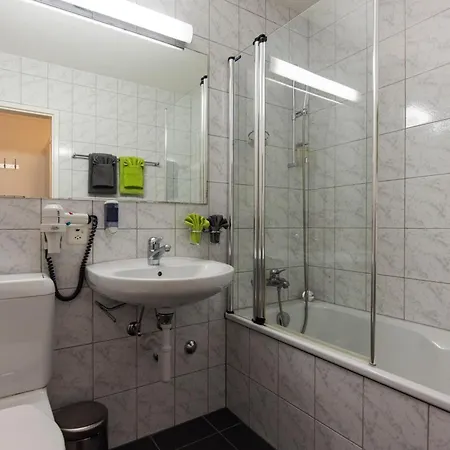 ヴァイセス クロイツ ホテル