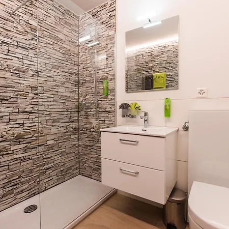 ヴァイセス クロイツ ホテル 3*