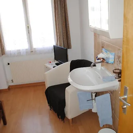 ヴァイセス クロイツ ホテル